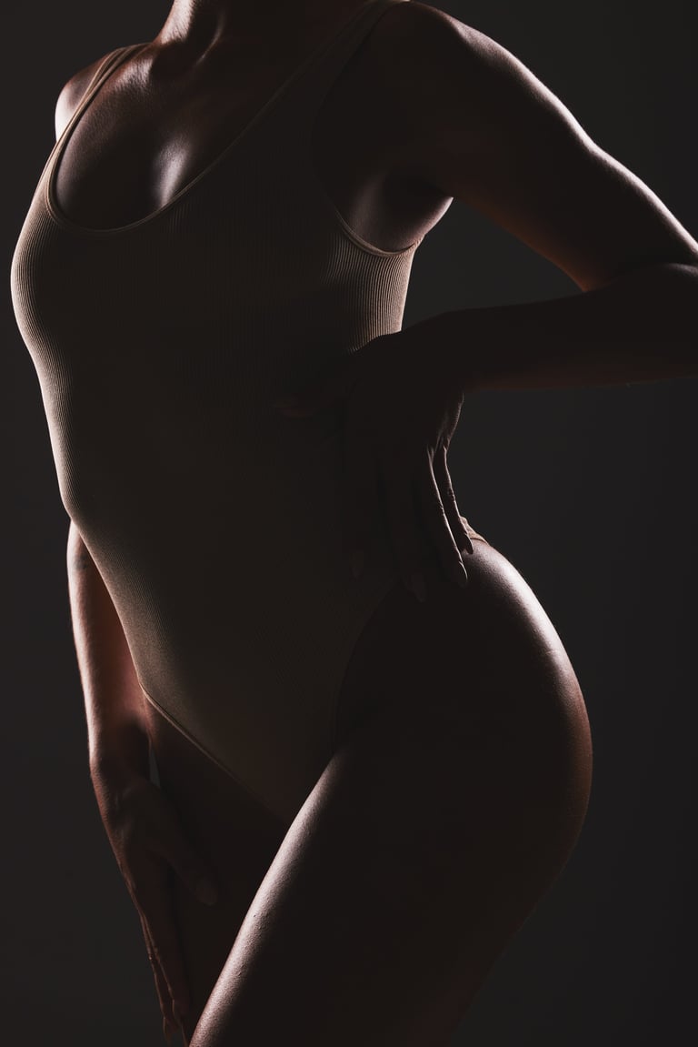 Feminine body silhouette representing lift and curves enhancement