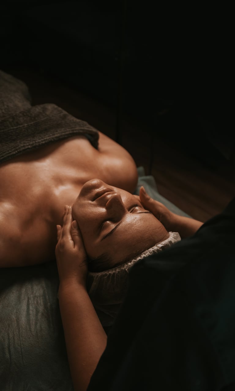 Relaxing spa treatment supporting a refreshed, lighter-feeling experience